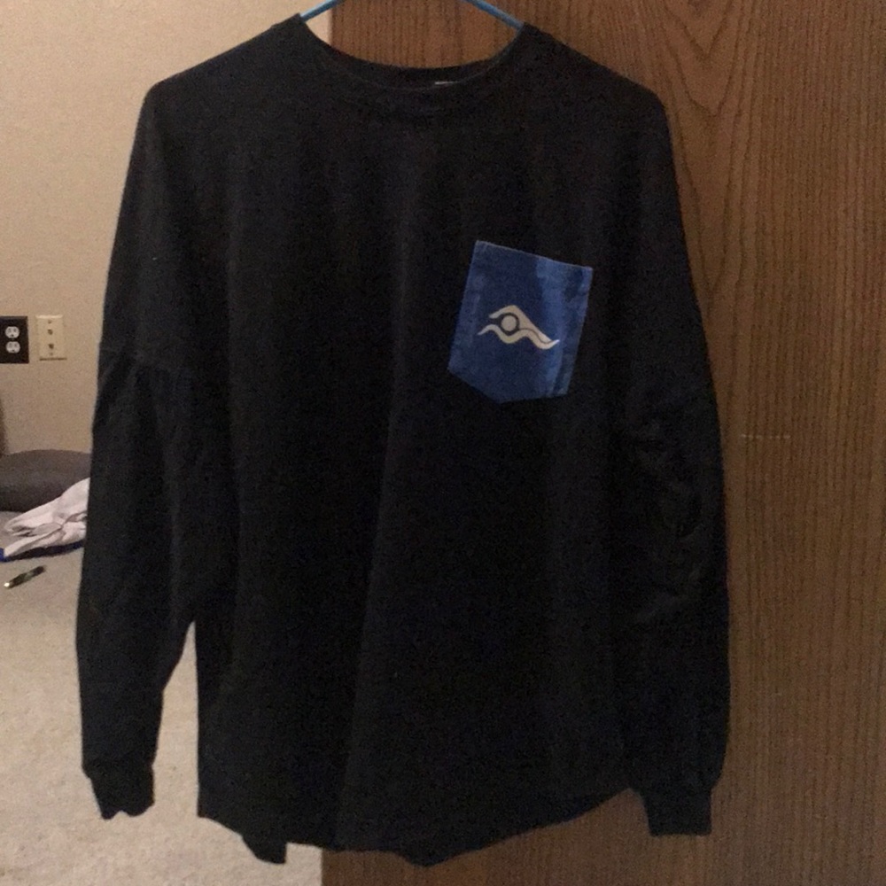 black long sleeve swim t-shirt